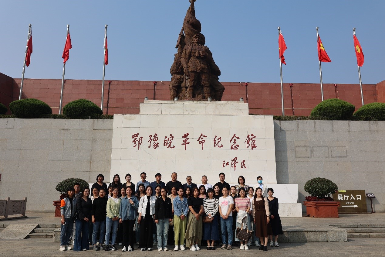 英国365上市公司举办“国培计划”平舆县初中语文骨干教师研修班综合实践教育活动
